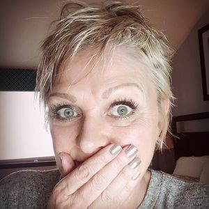 Meet your Posher, Robin